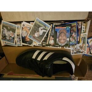 91 score & upper deck. 92 Donruss & pinnacle baseball. 800 box Rookies, stars.